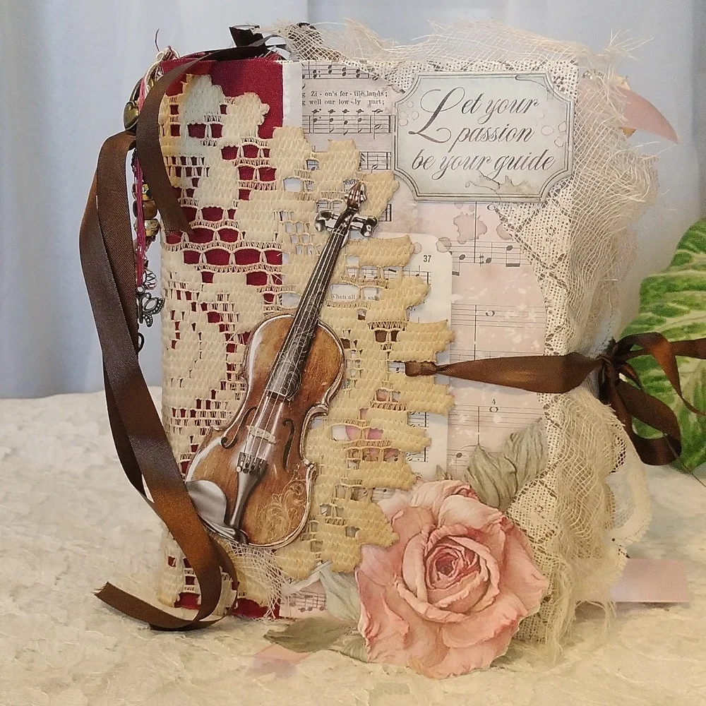 ⚜️ Suite Symphony Vintage Altered Book Junk Journal